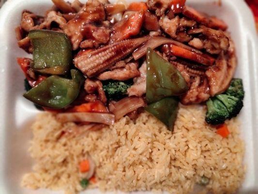 Chicken with mixed Chinese vegetables and fried rice