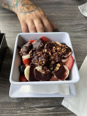 Açaí fruit bowl