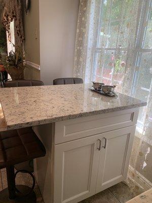 Bar island area countertop