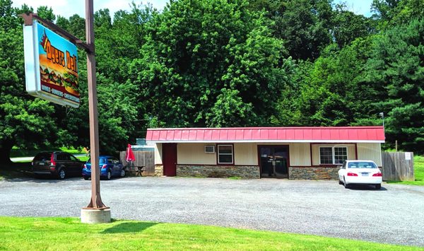 Dyer's Deli -- storefront