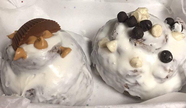 Cookies-N-Creme Cinnamon Roll
 Reese Cinnamon Roll