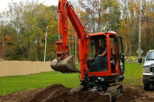 Paulo's Landscaping & Tree Removal LLC