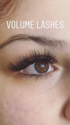 Gorgeous volume lashes !