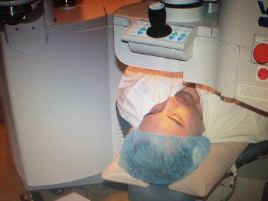 DR M getting the No cut Lasik  for his own eyes (2008). Other Lasik Surgeons/ Optometric experts have used DR M for their family!