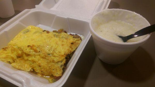 Custom omelette and grits, as any respectable breakfast outlet should offer