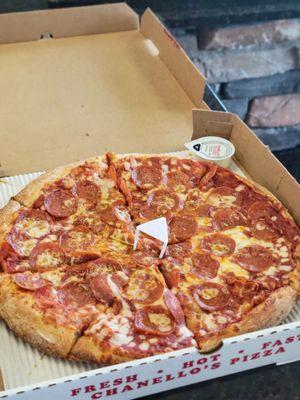 Large Pepperoni Pizza