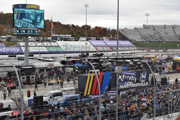 10/22 Pre-race activities on the frontstretch