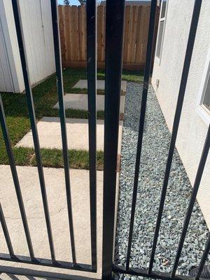 Safety fence for pool