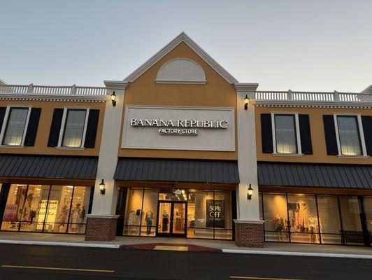 Banana Republic Factory Store