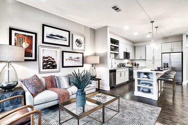 Love the 5-Burner gas range and quartz countertops