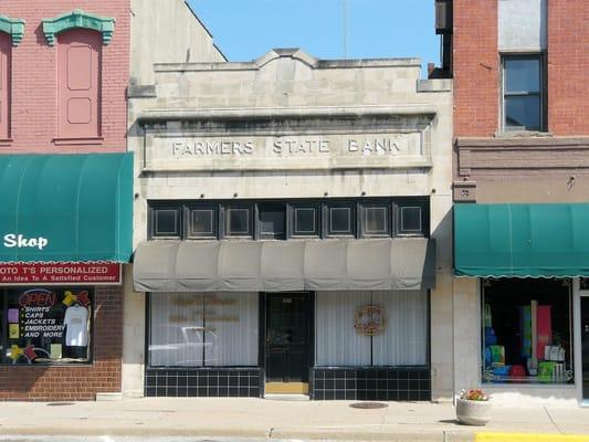 Former Farmers State Bank building