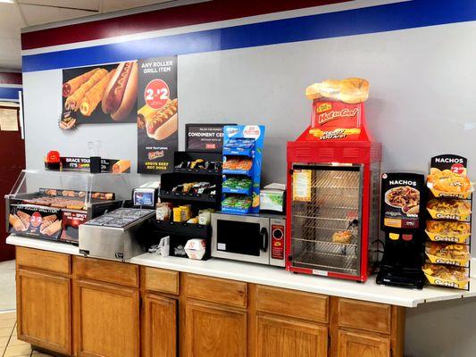 Hot Foods and Condiments Area