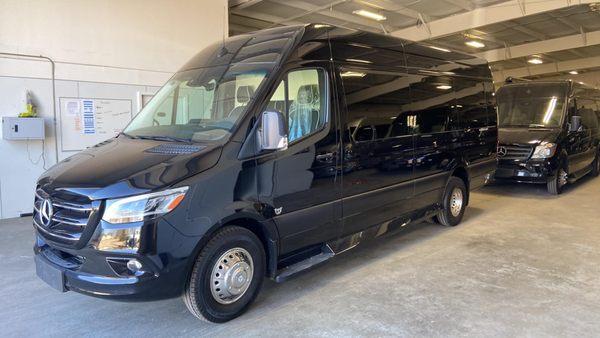 Luxury Mercedes-Benz Sprinter Limo