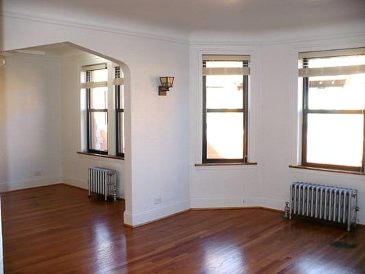 Art Deco Apartment in Ravenswood