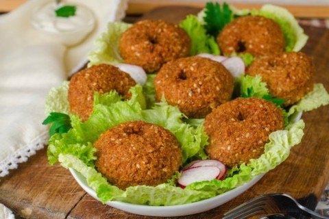 Vegetarian falafel