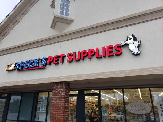 Specks is an independent central Indiana owned pet supply store with 12 locations