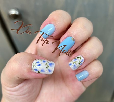 Blue flower nail