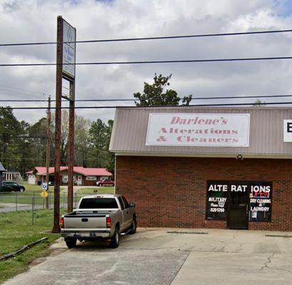 Darlene's Alterations & Drycleaners