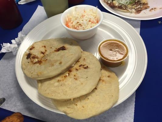 Pupusa con Chicharrón