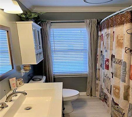 Original shower curtain and window rods