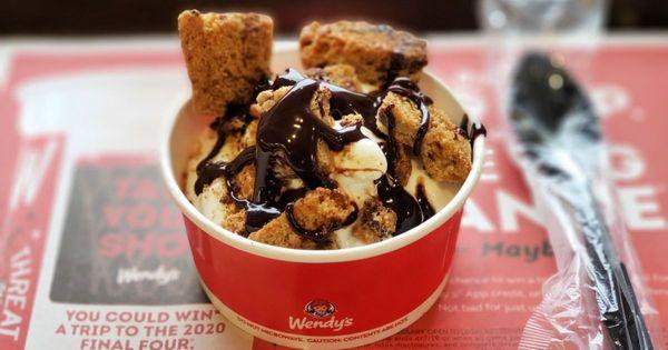 Frosty Chocolate Cookie Sundae