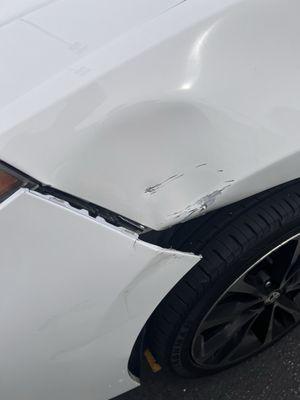 Damage to fender and side panel