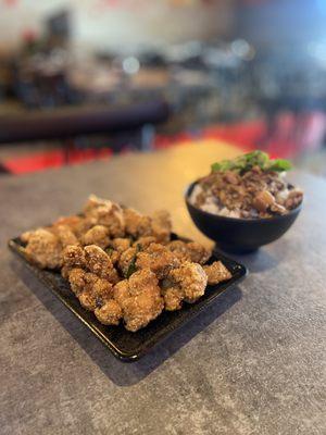 Popcorn chicken and minced pork rice