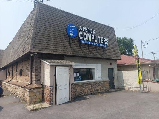 Apetek Computers