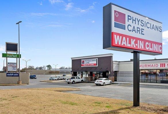 Physicians Care - Fort Oglethorpe  (400 Battlefield Pkwy., next to Murmaid Mattress, and in front of Goodwill and Dollar General Market)