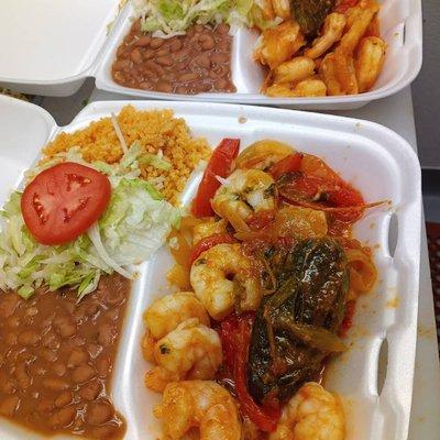 Camarones Rancheros 
with Rice and Beans 
(4) tortillas