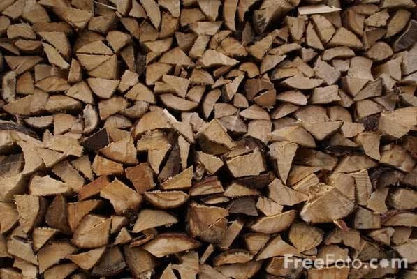 Seasoned and unseasoned firewood, log lengths available, USDA compliant