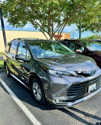 Toyota Sienna with 1100 miles odo