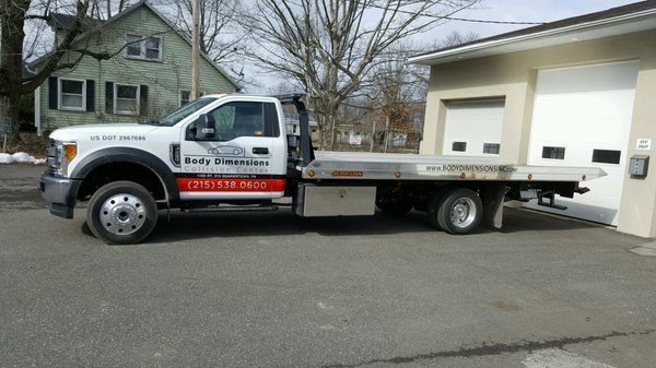 Flatbed service pickup and delivery All Insurance accepted.