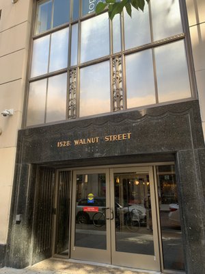 Entrance of 1528 Walnut Street