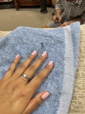 gel manicure while getting pedicure treatment