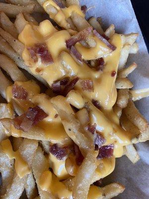 Bacon cheese fries