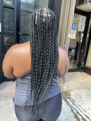 Knotless braids