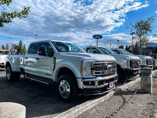 The BEST commercial and fleet inventory in the Spokane Area. Ford F-450 and F-350 are the epitome of strength, durability, and performance.