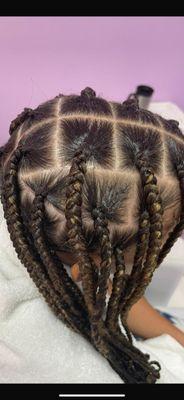 Kids jumbo knottless braids