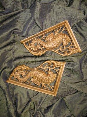 Seahorse Corbels - Measures 8" deep x 11" tall x 2.75" wide. The seahorse itself is about 1.5" thick.