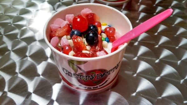 I got White Chocolate Wonder, Strawberry Sensation, Chocoholic, and Red Velvet Cheesecake (little bit of each). Toppings white