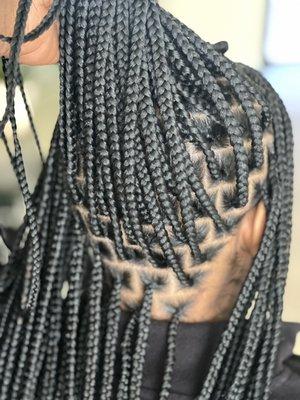 Medium Knotless box braids