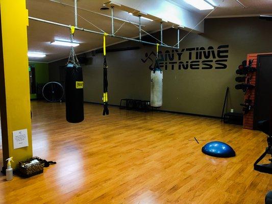 GROUP FITNESS ROOM