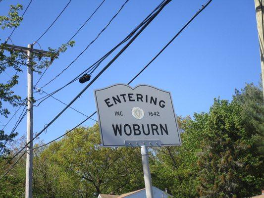 Entering Woburn, Woburn city.