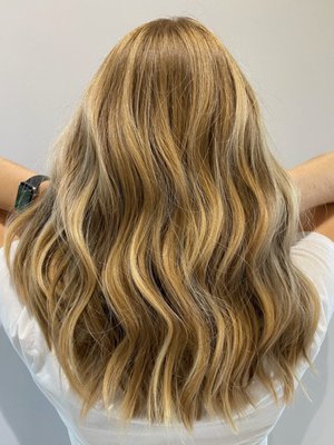 Blonde cut by Hunter