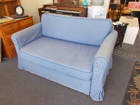 nice plaid blue love seat 100.00