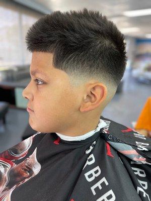 Low skin fade with line up