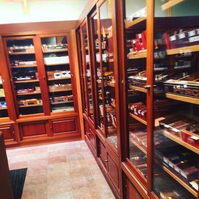 All that a cigar smoker needs