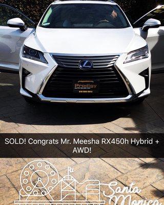 2018 RX450h ((hybrid + AWD)  You need it, we got it! Our goal is to put a smile on every client and to provide best customer service in town