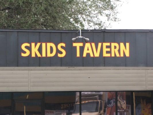 Skids Tavern